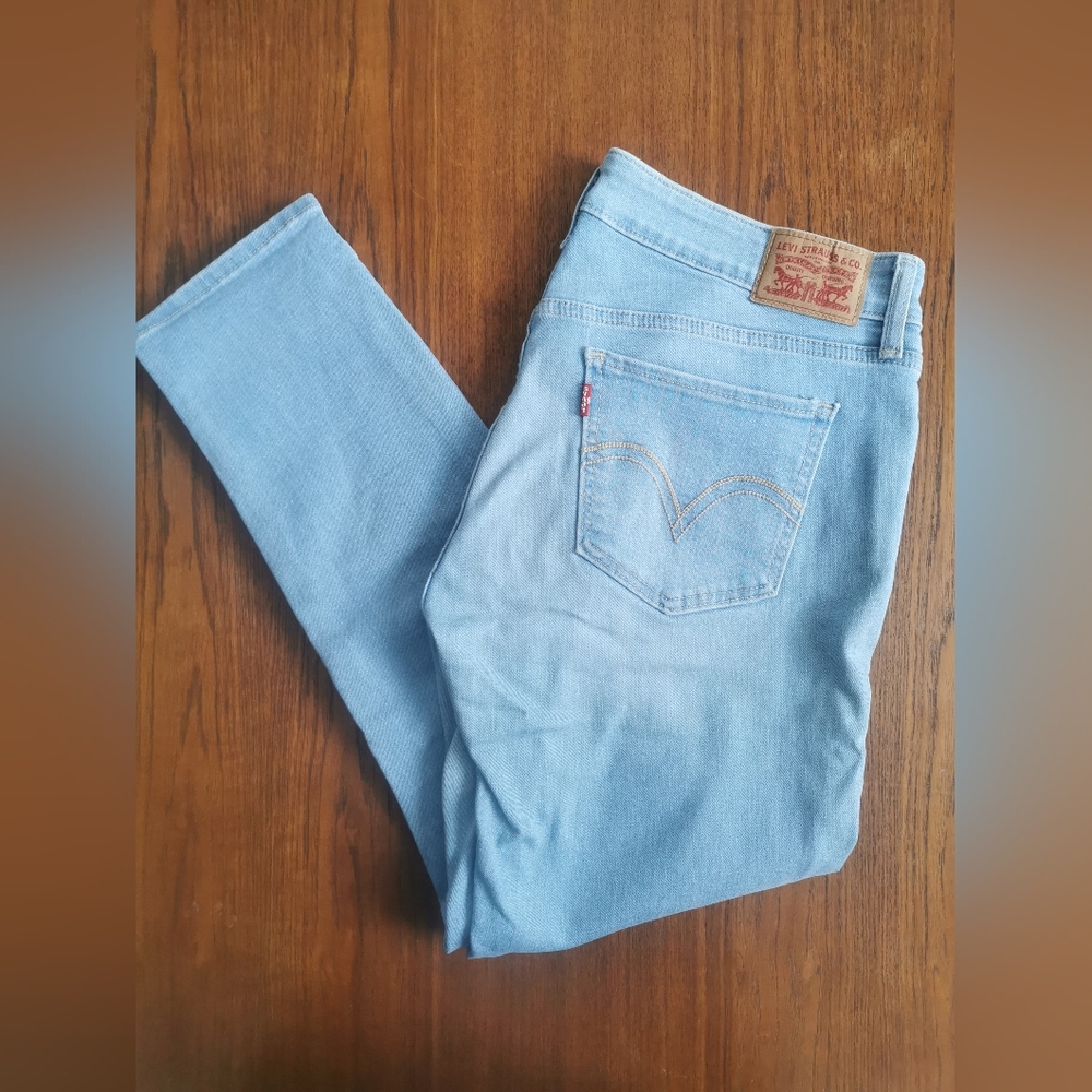 Levi's light denim jeans